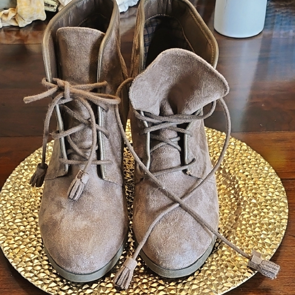 Women's Suede Textile QAnkle Boots